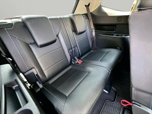 Used 2023 Volkswagen Atlas SE AWD/4WD image 24