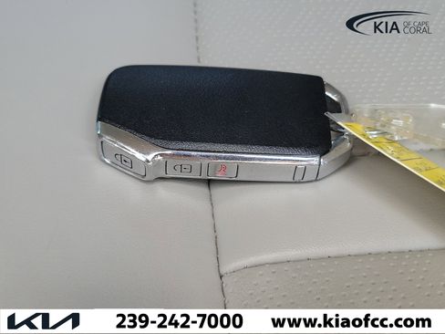 Used 2023 Kia Sorento S w/ Panoramic Sunroof Package FWD image 32