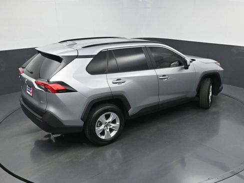 Used 2021 Toyota RAV4 XLE w/ Convenience Package FWD image 33