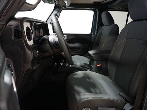 Used 2024 Jeep Wrangler Unlimited Sport image 12