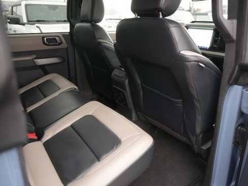 Used 2023 Ford Bronco Wildtrak image 14