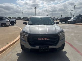 Used 2024 GMC Terrain SLE w/ Driver Convenience Package FWD video 2