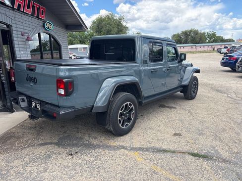 Used 2024 Jeep Gladiator Sport AWD/4WD image 4