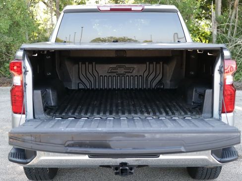 Used 2023 Chevrolet Silverado 1500 LT AWD/4WD image 26