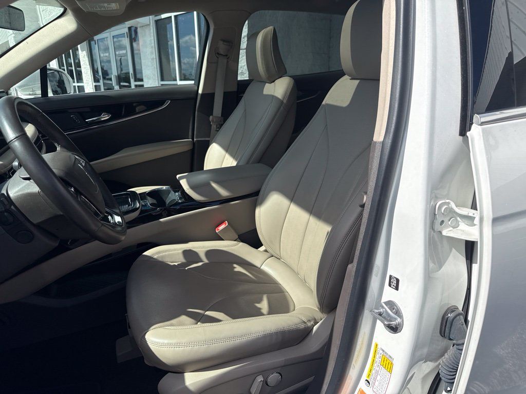 Used 2022 Lincoln Nautilus Reserve AWD/4WD image 9
