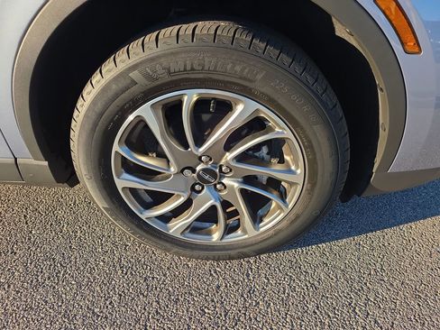 Used 2022 Lincoln Corsair AWD w/ Equipment Group 101A image 9