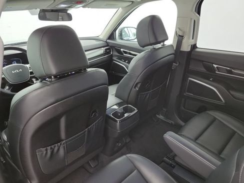 Used 2025 Kia Telluride S AWD/4WD image 14