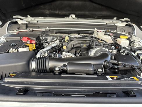 Certified 2024 Jeep Gladiator Mojave w/ Technology Group image 36