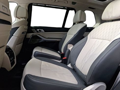 Certified 2023 BMW X7 M60i w/ Executive Package image 10