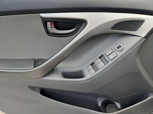 Used 2013 Hyundai Elantra GLS FWD image 17