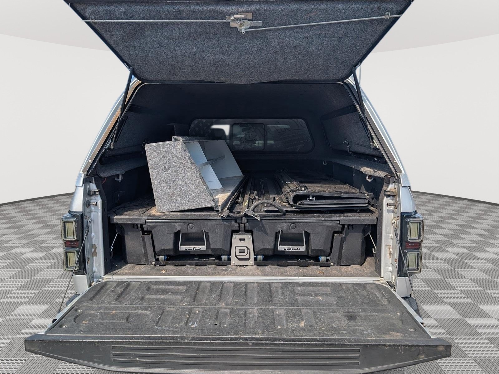 Used 2016 Ford F150 XLT w/ Equipment Group 302A Luxury AWD/4WD image 15