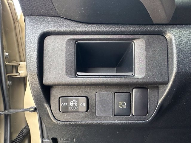 Used 2019 Toyota Tacoma SR5 RWD image 22