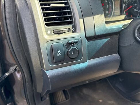 Used 2011 Honda CR-V LX image 17