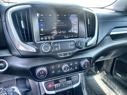 Used 2024 GMC Terrain SLT w/ Infotainment Package II image 11
