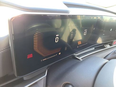 New 2026 Kia Carnival EX FWD image 8