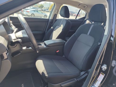 Used 2025 Nissan Sentra SV w/ All-Weather Package image 18