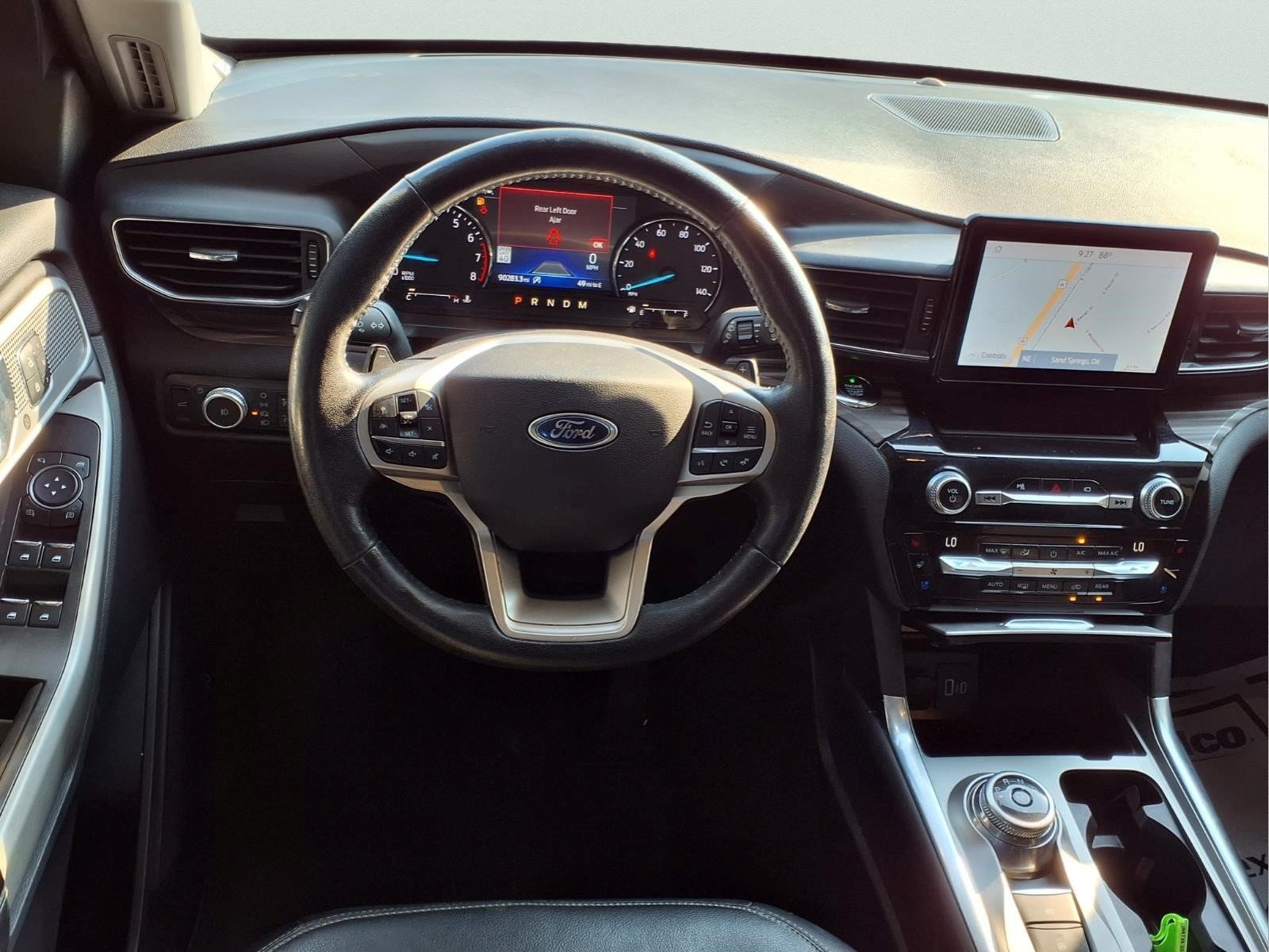 Used 2021 Ford Explorer Limited w/ Equipment Group 301A RWD image 9