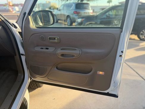 Used 2002 Toyota Tundra SR5 image 22