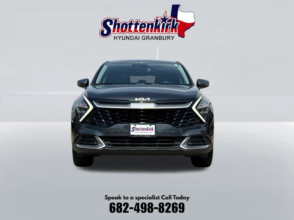 Used 2023 Kia Sportage EX FWD image 2