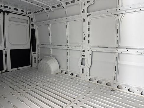 Used 2026 RAM ProMaster 2500 w/ Convenience Group FWD image 14