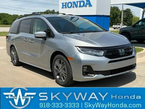 New 2026 Honda Odyssey Touring image 1