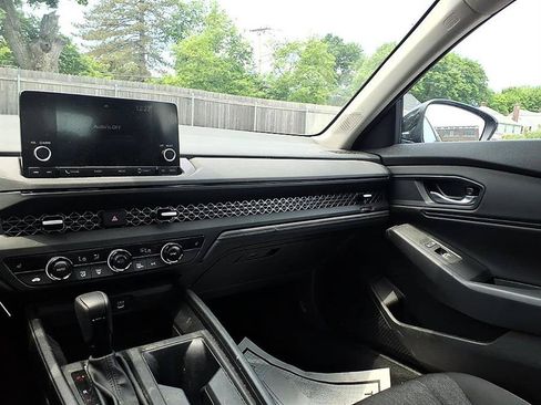 Used 2023 Honda Accord EX image 14