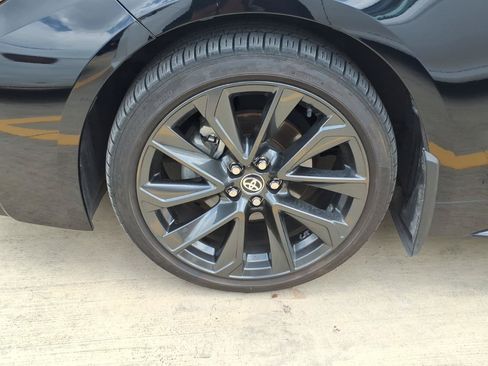Used 2024 Toyota Corolla SE FWD image 3