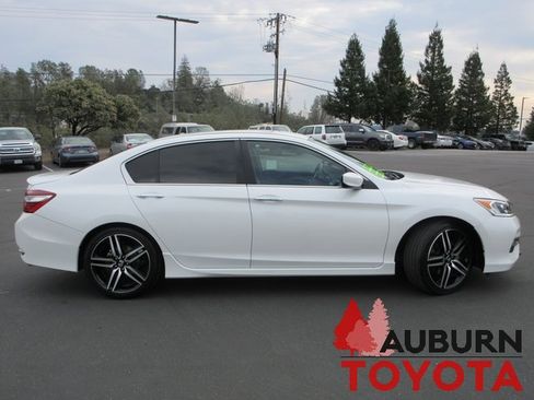 Used 2017 Honda Accord Sport image 3