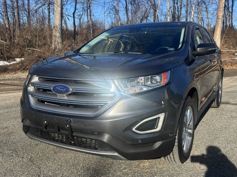 Used 2015 Ford Edge Titanium w/ Equipment Group 302A image 5