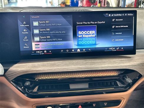 Used 2025 BMW 330i Sedan image 19