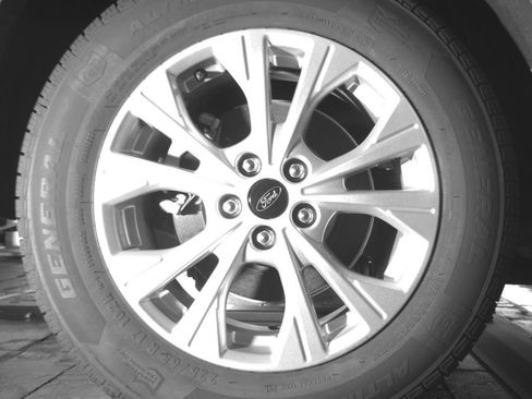 Used 2023 Ford Escape Active w/ Tech Pack #1 AWD/4WD image 15