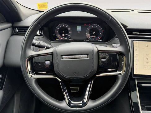 Used 2025 Land Rover Range Rover Velar Dynamic SE image 17