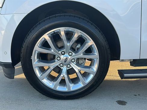 Used 2018 Ford Expedition Limited w/ Equipment Group 302A RWD image 8