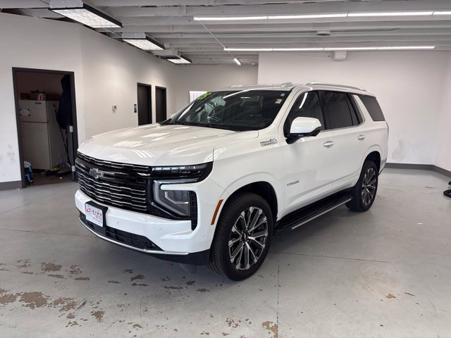 Used 2025 Chevrolet Tahoe High Country w/ Sun And Tow Package AWD/4WD image 3