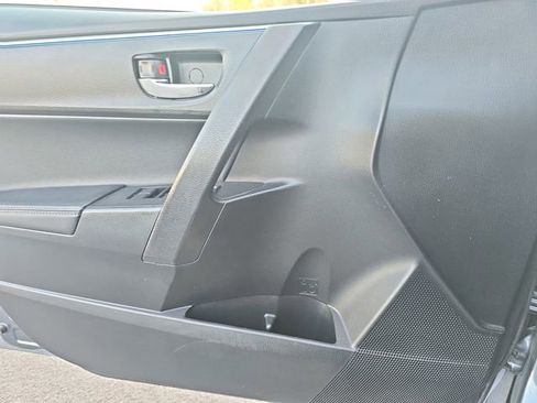 Used 2015 Toyota Corolla S image 27