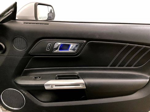 Used 2016 Ford Mustang Premium image 24