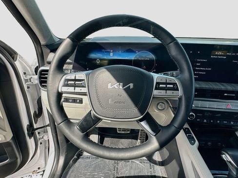 Certified 2024 Kia Telluride SX Prestige AWD/4WD image 11