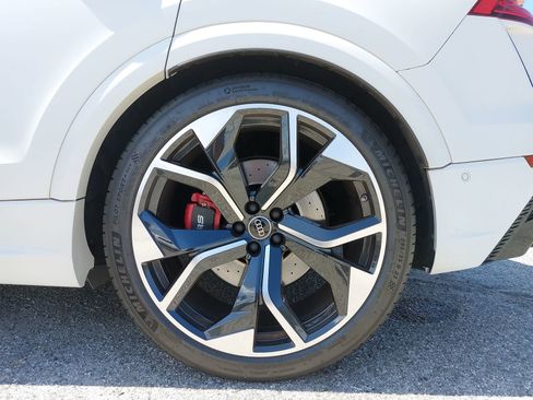 Used 2023 Audi RS Q8 w/ Black Optic Package AWD/4WD image 7