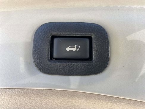 Used 2016 Nissan Rogue SL w/ SL Premium Package image 10