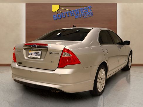 Used 2010 Ford Fusion Hybrid image 4