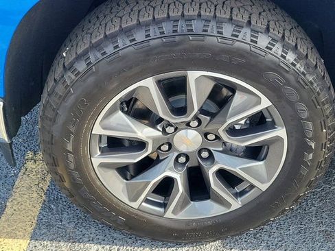 Used 2025 Chevrolet Silverado 1500 LT RWD image 10