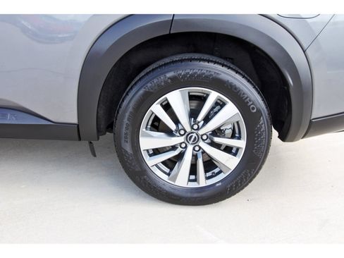 Used 2025 Nissan Pathfinder SL FWD image 35