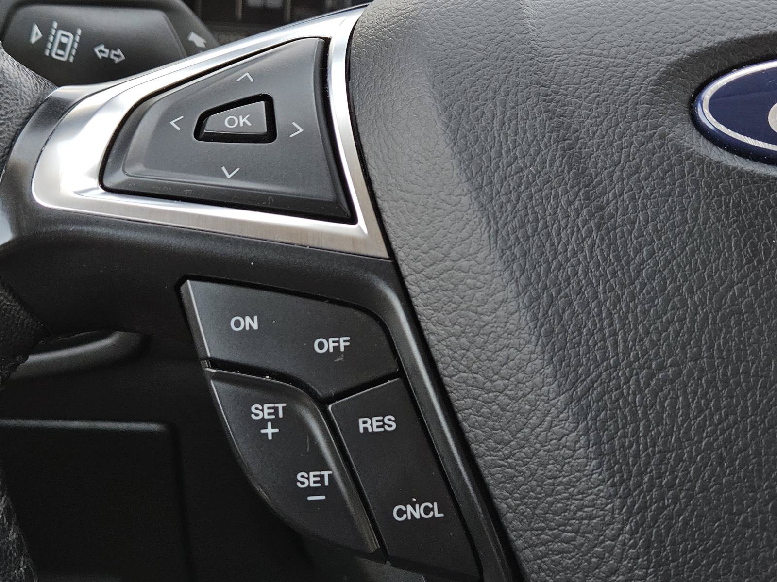 Used 2024 Ford Edge SEL AWD/4WD image 21