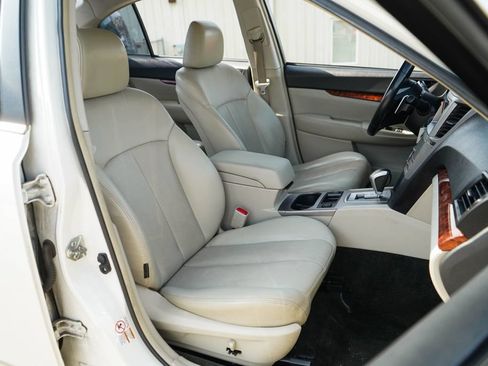 Used 2012 Subaru Legacy 2.5i Limited AWD/4WD image 14