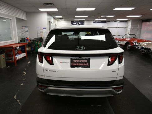 Used 2025 Hyundai Tucson SE AWD/4WD image 7