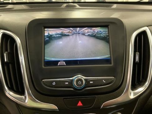 Used 2021 Chevrolet Equinox LT w/ Driver Convenience Package AWD/4WD image 18