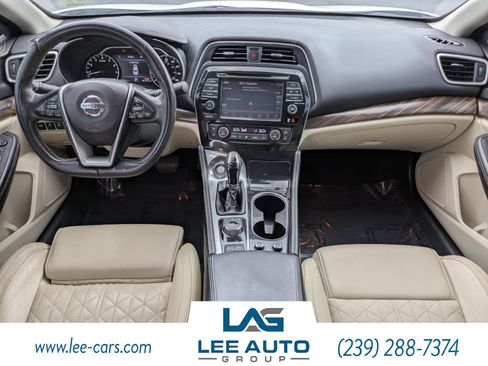 Used 2017 Nissan Maxima Platinum FWD image 11