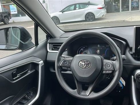 Certified 2025 Toyota RAV4 LE AWD/4WD image 21