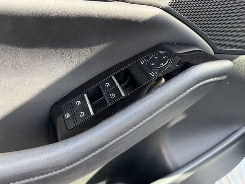 Used 2024 MAZDA MAZDA3 s FWD image 8
