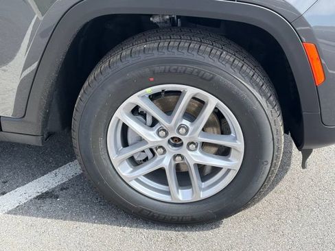 New 2026 Jeep Grand Cherokee Laredo X AWD/4WD image 11